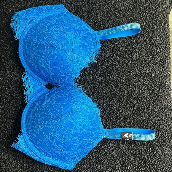 Victoria’s Secret super push-up 36B - Picture 3 of 3